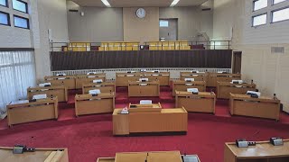 “議員数16→10へ” 若手議員が条例改正案提出 ｢時代にあった議会の形が必要｣ 反対派が過半数か… 可決されれば今年10月の市議選から10人に 岐阜･美濃加茂市