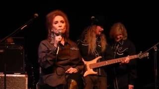 Loretta Lynn - When The Tingle Becomes A Chill