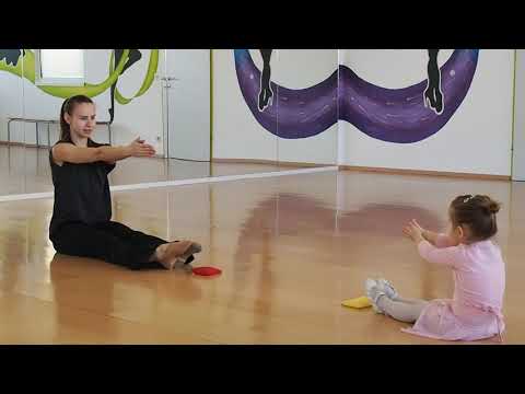 BALLET WARM UP - 3 years & older