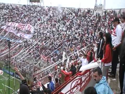 "Huracan - San Lorenzo 0-2, Nov 21, 2009 - Globo Hinchada" Barra: La Banda de la Quema • Club: Huracán