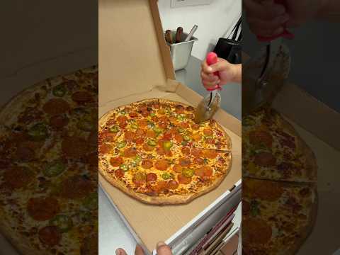 Mike’s Hot Honey on ALL our Spicy Pepperoni pizza pies.🍯 @mikeshothoney #honey #pepperoni #pizza