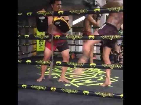 Singpatong uma parte do treino