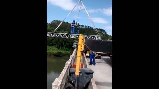 preview picture of video 'Trabalhos na ponte rio uruguai'