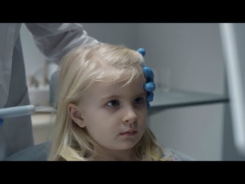 6岁小女孩对“马赛克视频”极度好奇，差点毁了半辈子，一部内涵科幻剧情片