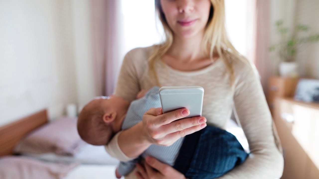 When to Call a Doctor After Taking Your Newborn Home