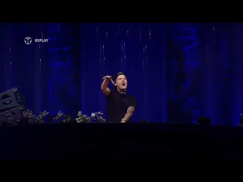 Avicii - Love Me Again w/ Snake w/ Addicted To You Live At Mainstage, Tomorrowland 2015