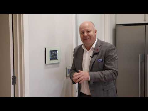 12 Balmoral Dr, Parkdale