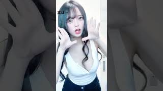 見せたいのね！爆乳ちゃん