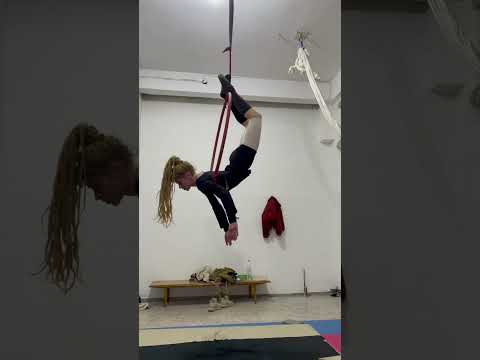 Aerial Hoop - Dynamic Acrobatic Flow - Rolls -Circus Art 🎪