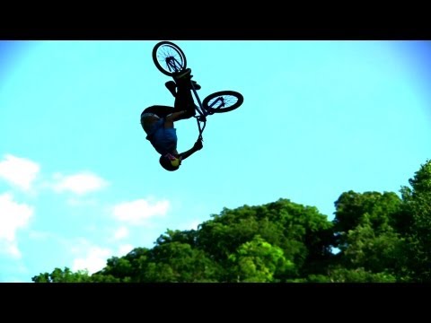 The ultimate BMX dirt park - Red Bull Dream Line 2011