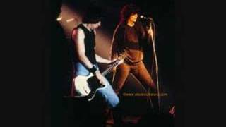 The Ramones - Freak Of Nature/I Wanna Be Sedated (Live 1986)