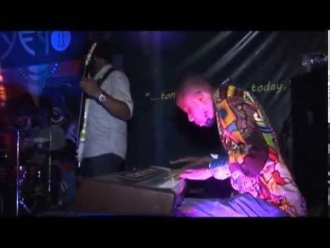 Ayetoro live in concert 2012: Sikira