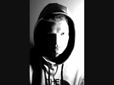 Tinie Tempah Pass out Remix vs Eminem's Superman!!