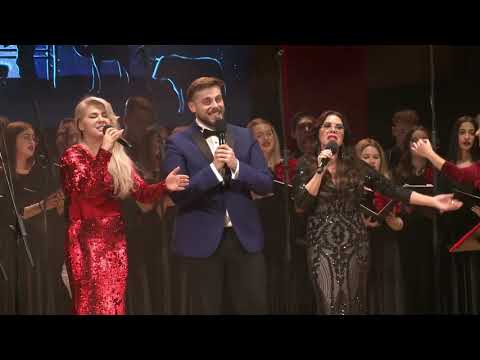 Luminița Anghel, Emanuel Cirstea si Tabita Cristea - Acolo în Iesle Jos