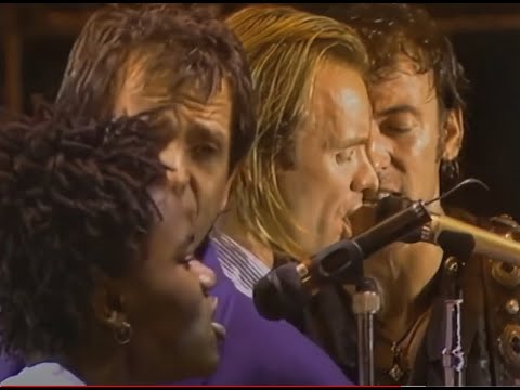 Chimes of freedom.  Springsteen, Sting, Peter Gabriel, Tracy Champman, Youssou N'Dour, Manolo García