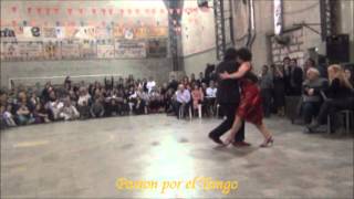 CORINA DE LA ROSA y JULIO BALMACEDA bailando Y VOLVEMOS A QUERERNOS en LA MILONGA DEL MORAN