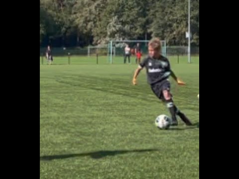 Kick van Zeijl(11jr) Vitesse o13 vs ADO o13