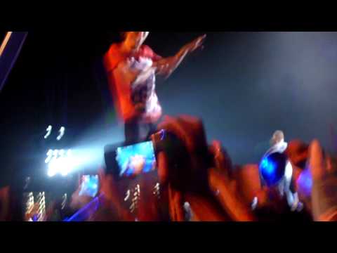 [FANCAM] 130427 SS5 Perú - Zhoumi bailando con Woody Ai Se Eu Te Pego
