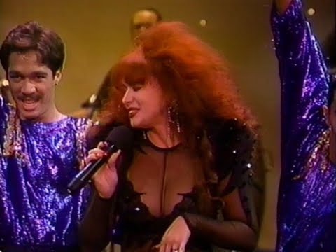 Iris Chacon  Rayo en el programa NY at Night