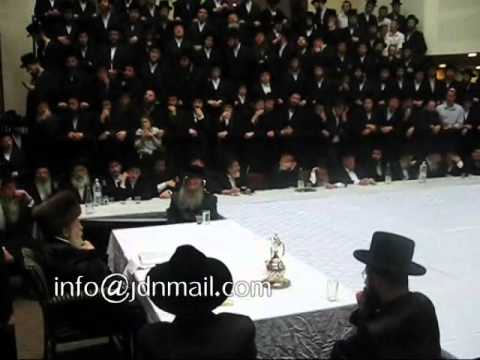 Sadigerer Rebbe conducting Yahrtzeid Tish for the Rhuzhiner - Cheshvan 5771
