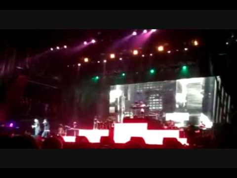 **10/31/09**NEW-Eminem Feat Kon Artist-Square Dance & Business-VooDoo Festival-Live Performance