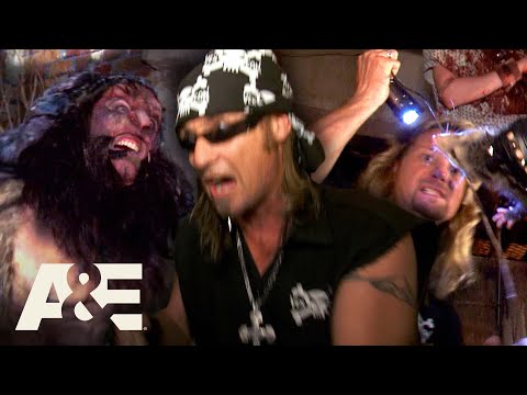 Halloween HAUNTED Critter Hunts - Top 3 Moments | Billy the Exterminator | A&E