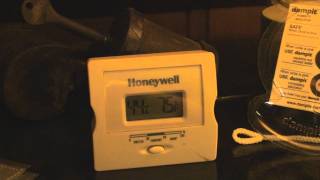 Video thumbnail for Dampit Guitar Humidifier by Dave's World of Fun Stuff