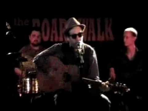 DAVE WOODCOCK AND THE DEAD COMEDIANS - THAT WON'T BRING YOU BACK TO ME  live