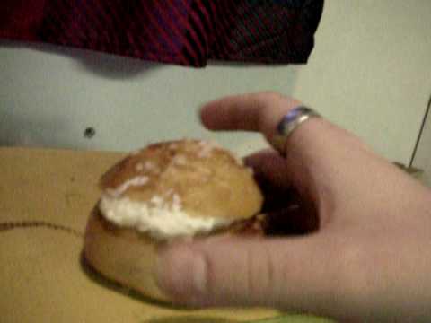 Kokista ja Laskiaspulla