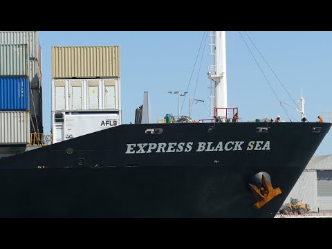Fremantle Boat Spotting 🚢 | Containership Express Black Sea Arrives