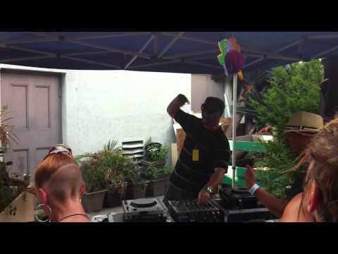 Loopity Goofs @ Jump n Shout at Sunnyside Pavillion July 31, 2011