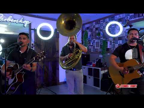 Los Muchachos De California - Por Las Calles De Chihuahua (En Vivo)