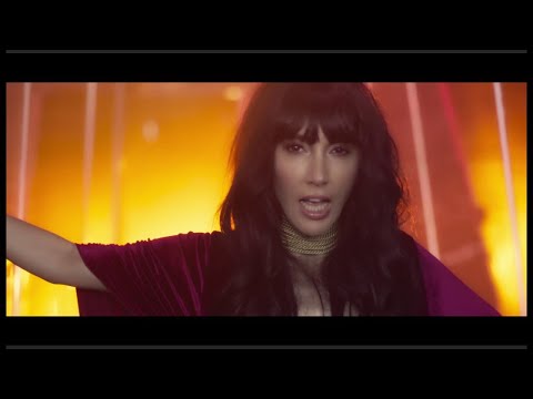 Hande Yener feat. Serdar Ortaç - İki Deli ( Official Video )