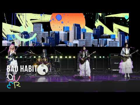 [LIVE] QWER (큐더블유이알) 'BAD HABIT' Showcase Stage