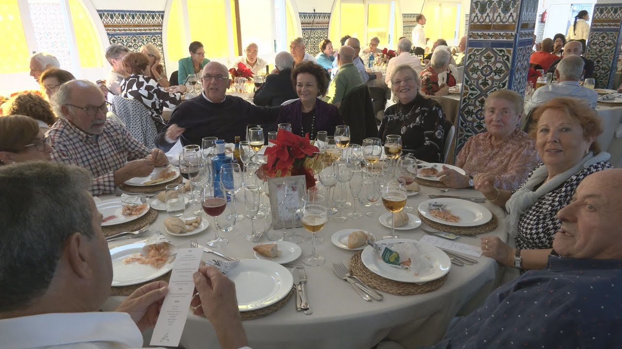 Gran ambiente en la Comida de Navidad de la Asociación “La Alegría”
