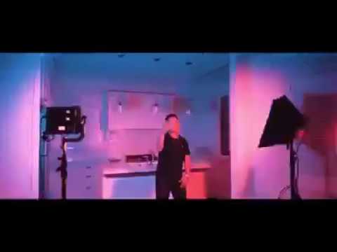 Laure Vs Unik Poet [Epic Rap Battle] - Raw Barz