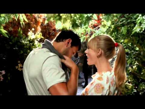 Taylor Swift vs. Nine Inch Nails 'Never Getting Closer (Mantrahead Loves You Mix)'