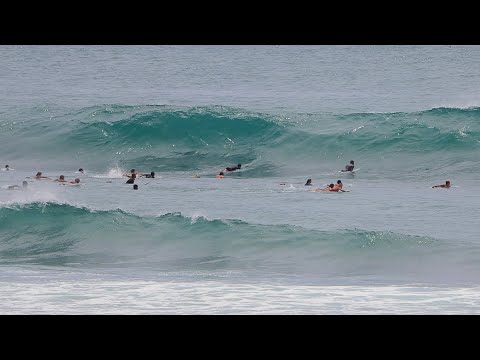 Regular Joes & Pros In Very Rippable Waves - 26 January 2021