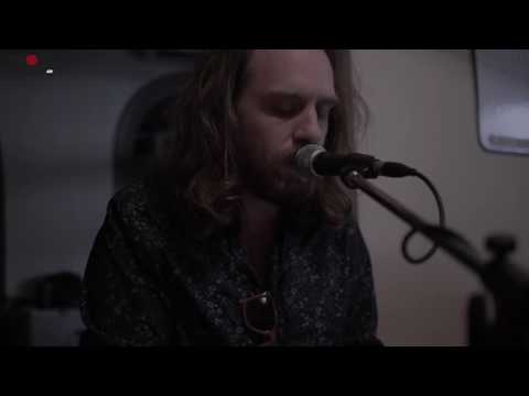 George Gaudy - Lullaby (new song - unplugged @ trollradio.gr)