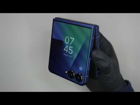 TechUnboxings ASMR: Samsung Galaxy Z Flip7 (Blue Shadow) Unboxing