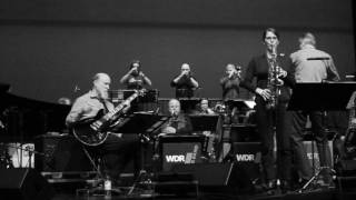 WDR BIG BAND/JOHN SCOFIELD - LET THE CAT OUT