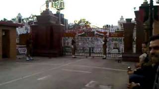 preview picture of video 'India Pakistan Border Two.3GP'