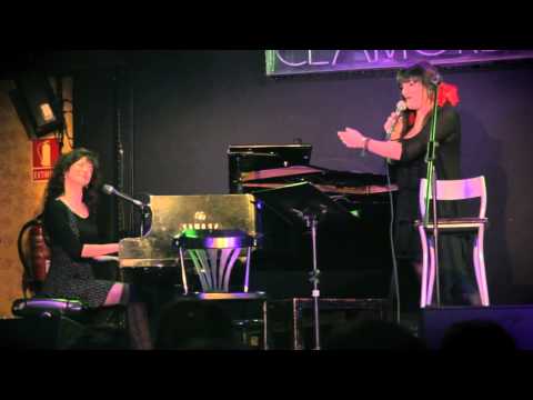 ROZALÉN & CARMEN PARÍS- SAVIA NUEVA (actuación en directo)