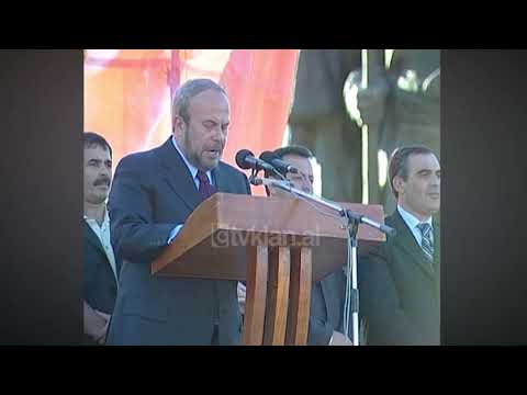 Kryeministri Nano mbyll fushatën elektorale në Vlorë - (10 Tetor 2003)