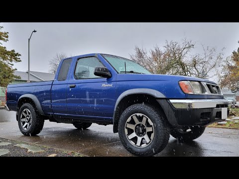 New truck for the channel!! 1999 Nissan Frontier 4WD V6 - Trakmotive high angle CV axles.