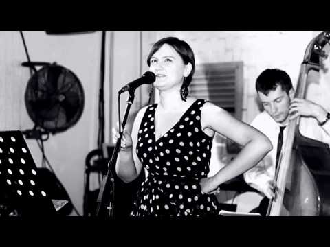 Clap Hands Here Comes Charlie