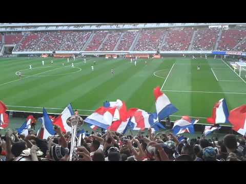 "La Irreverente vs Queretaro CL 2014 (Santurrona)" Barra: La Irreverente &bull; Club: Chivas Guadalajara