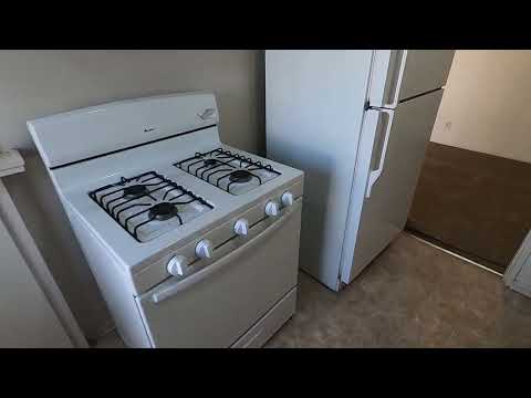 PL10235 - UPPER  2+1 IN WEST LOS ANGELES! GREAT LOCATION! LOTS OF LIGHT AND STORAGE + PARKING!