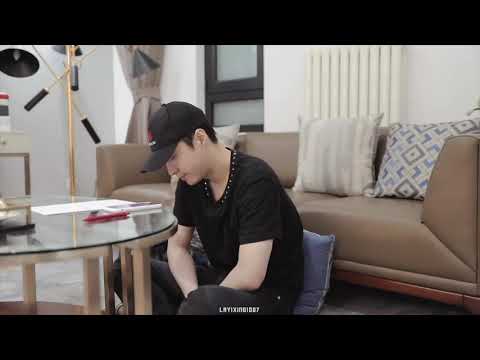 張藝興 200228 Zhang Yixing Lay - Yixing calling a college student volunteering in Wuhan 想在春天見到你