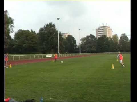 DS Fußball 20 Übung Passen und Freilaufen im Viereck 1